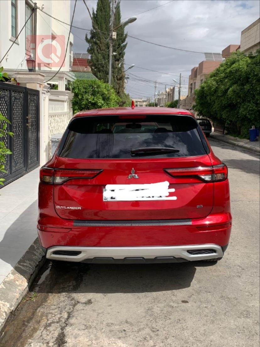 ميتسوبيشي اوتلاندر